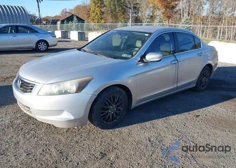 2010 Honda Accord 2.4 Lx z USA, uszkodzony, nr VIN 1HGCP2F34AA119088